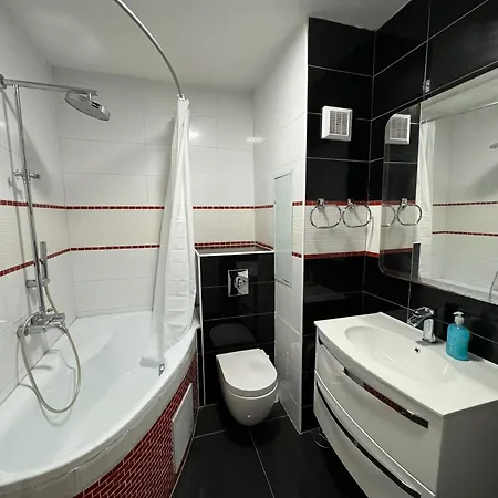 New Cozy Near Metro Pankrac - 4 *